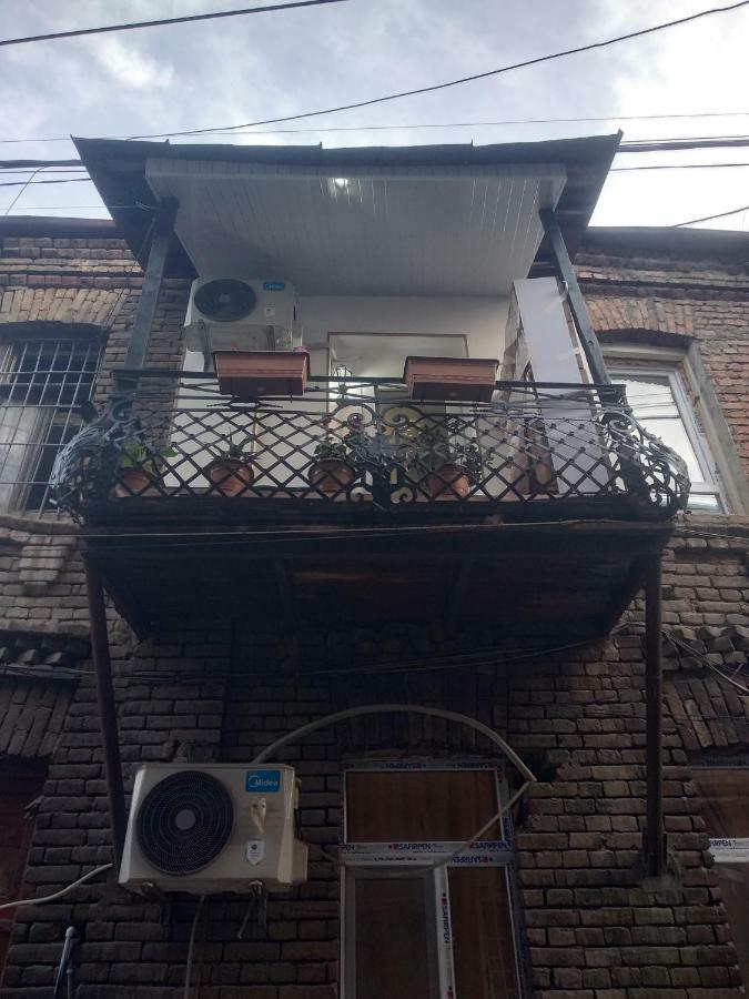Emi&Mari Apartment Tbilisi Bagian luar foto