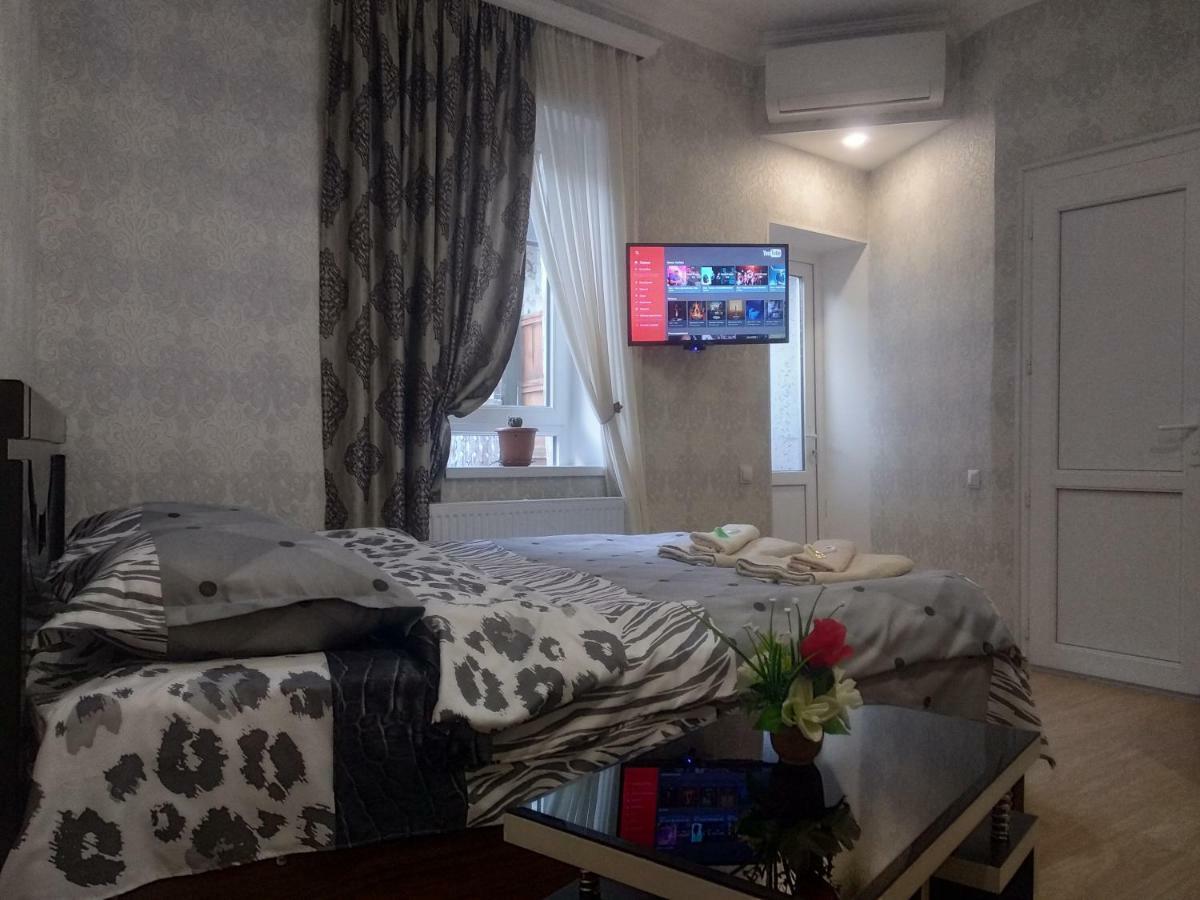 Emi&Mari Apartment Tbilisi Bagian luar foto