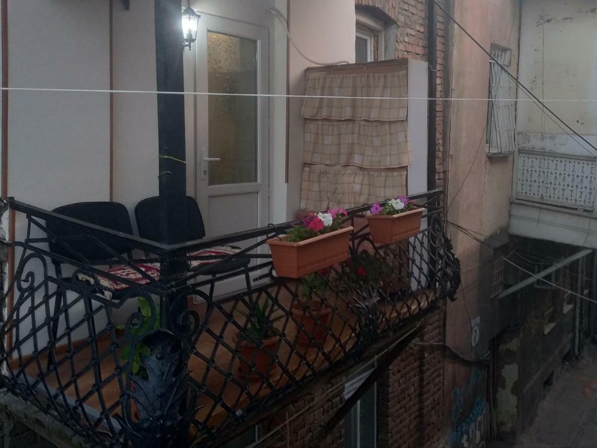 Emi&Mari Apartment Tbilisi Bagian luar foto